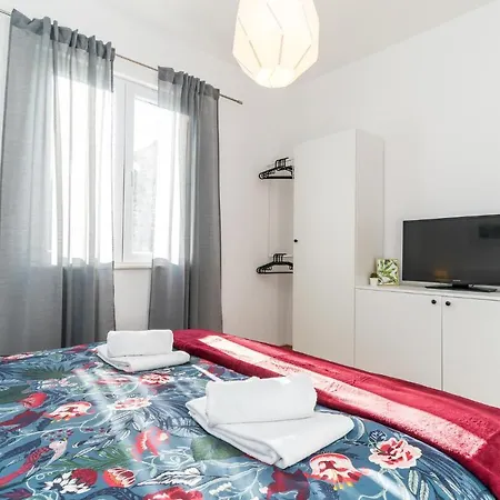 Holiday Bosanka With Outdoor Swimming Pool 287 *